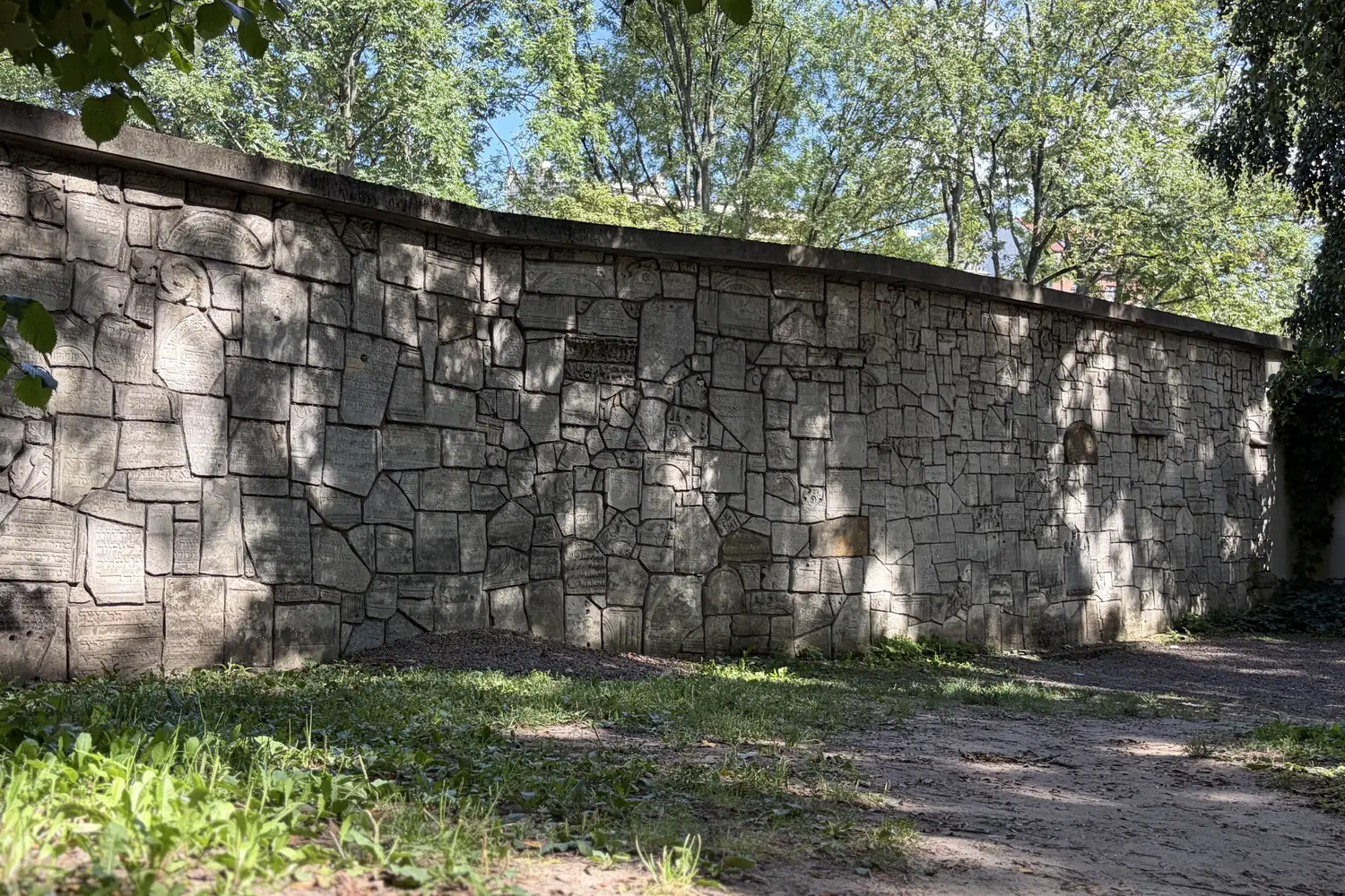 The wall of matzevah fragments (the Wailing Wall) at the Remah Cemetery in Kazimierz - full view
